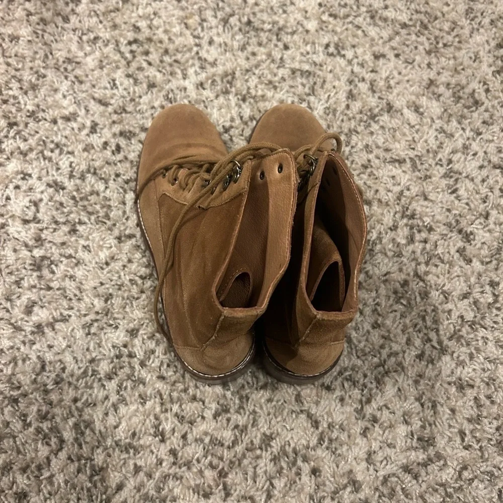 Madewell The Julien Lace-Up Lugsole Boot in Suede Size 10